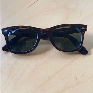 Rayban Wafarer sunglasses 2140 50x22 polarized